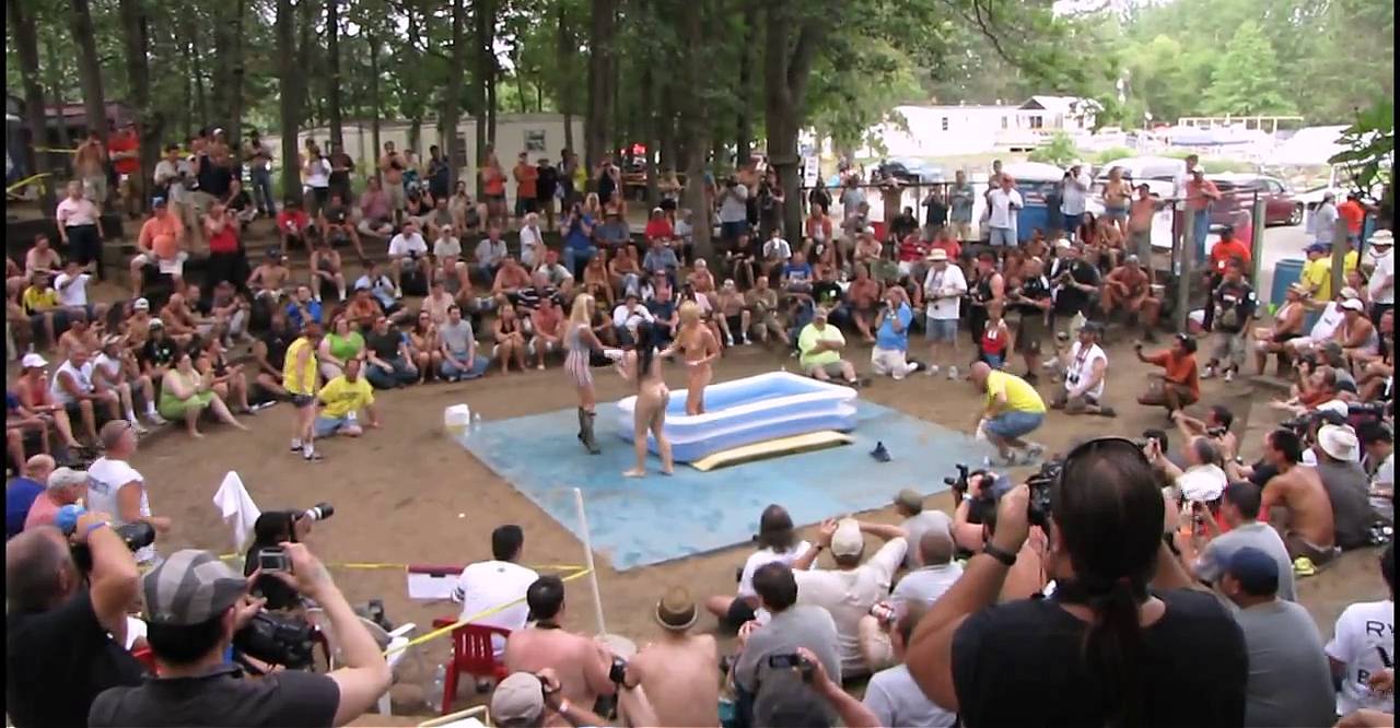 sample foxyboxing20pic2.jpg (44488 bytes)